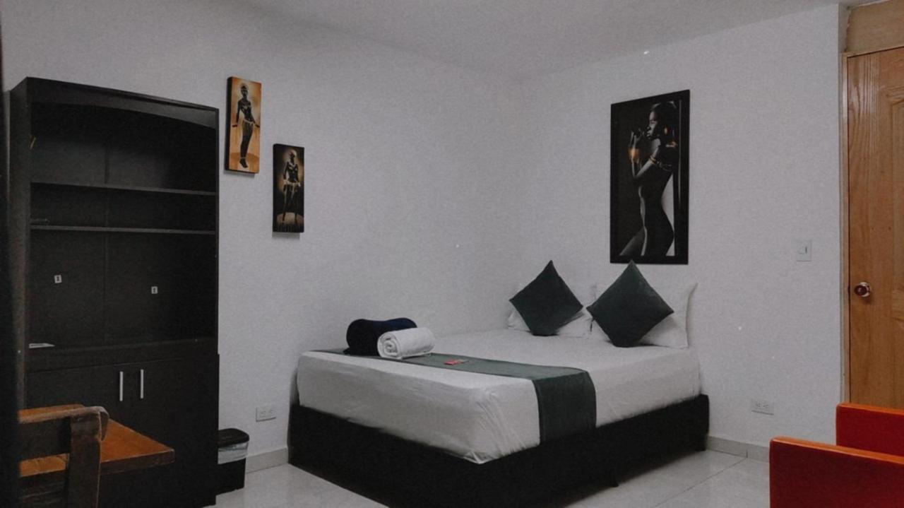 Lleras Place Hotel Меделин Екстериор снимка