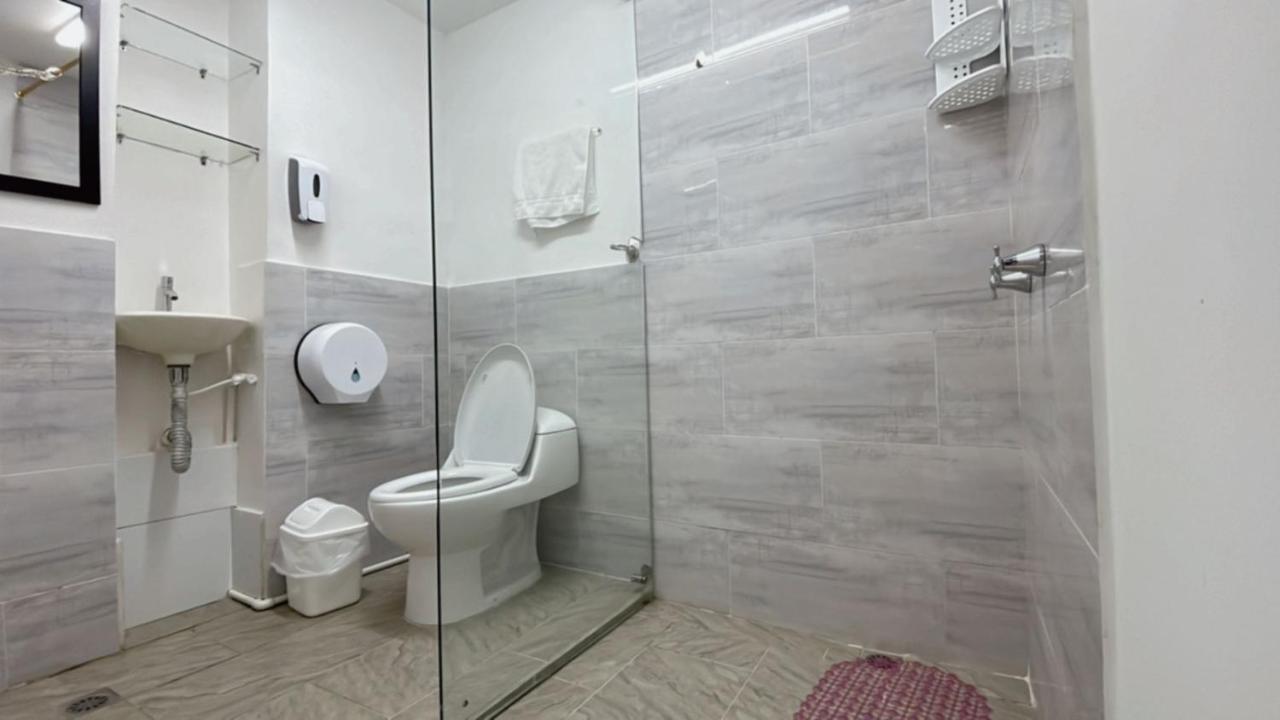 Lleras Place Hotel Меделин Екстериор снимка